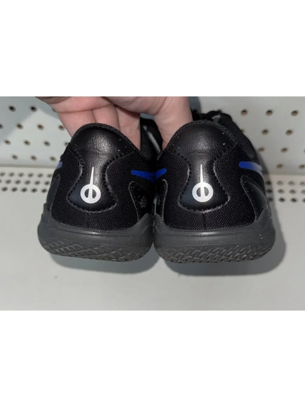 Nike Tiempo Legend 10 Club IC Boys Youth Indoor Soccer Turf Shoes Size 5.5Y